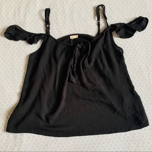 cold shoulder hollister top